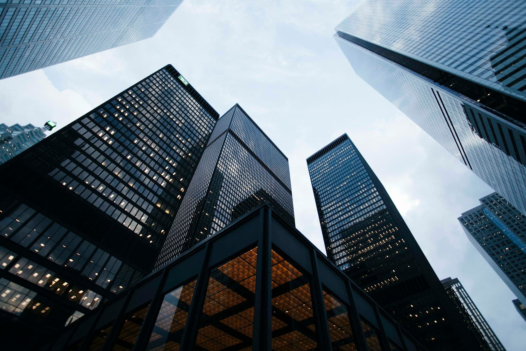 現代高科技企業建築